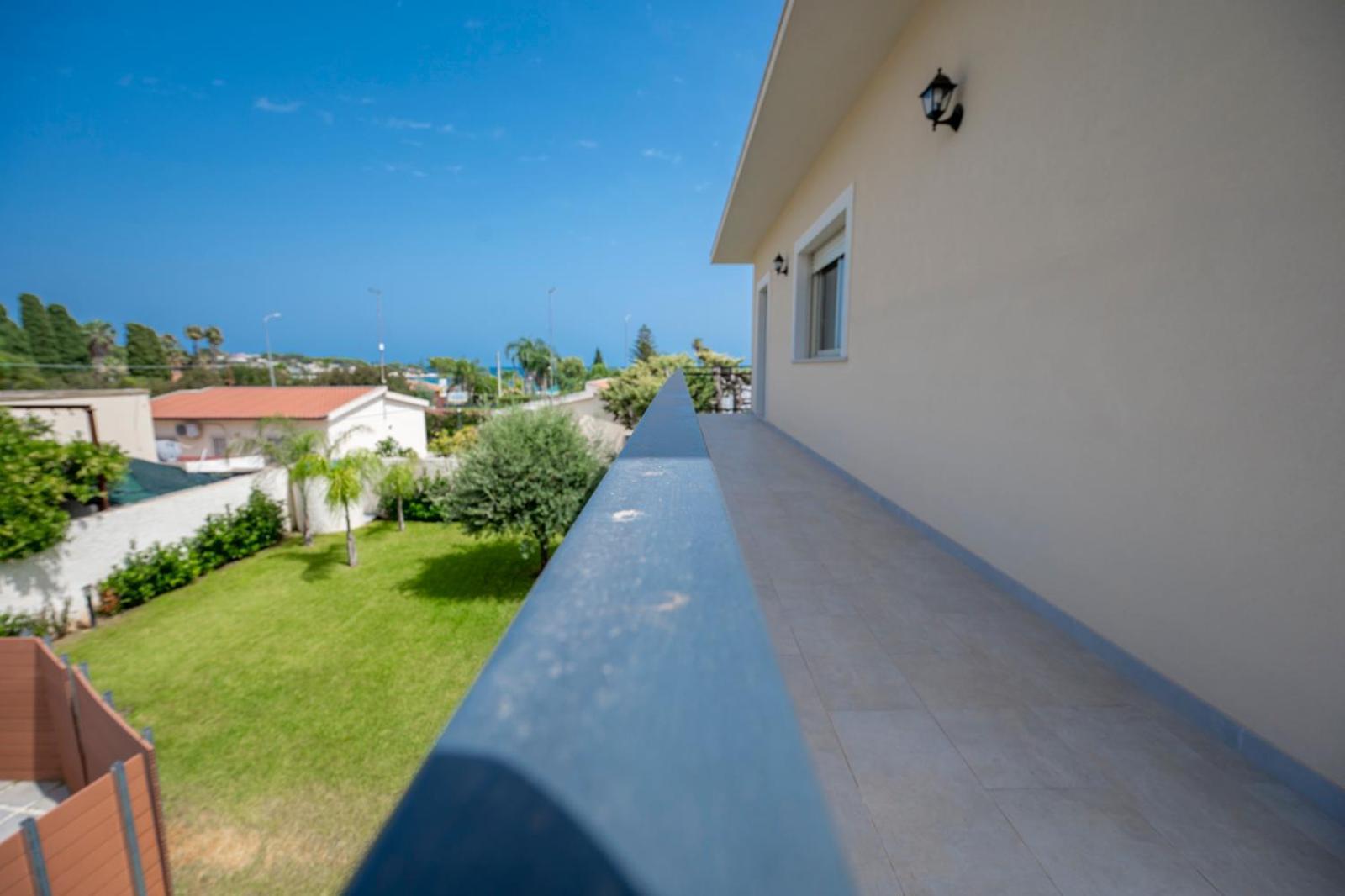 Villa Nisa Apartment Sea View Фонтане-Бьянке Экстерьер фото